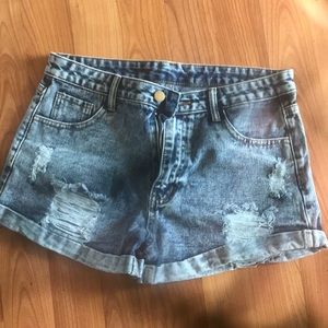 Brand new! Never worn SHEIN shorts. Size Women medium!